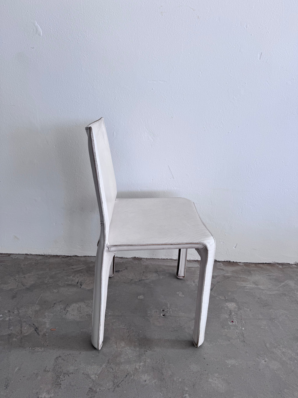 Mario Bellini CAB 412 Stuhl für Cassina | Weißes Leder | 1990er Vintage Designklassiker | Einzelverkauf (6 verfügbar)