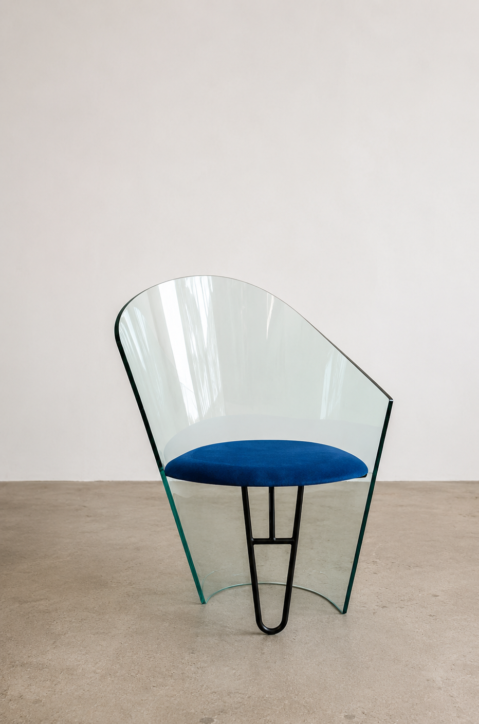 Rare Italian Orion Glass Chair, 1995 – Postmodern Curved Glass Armchair, Blue Alcantara