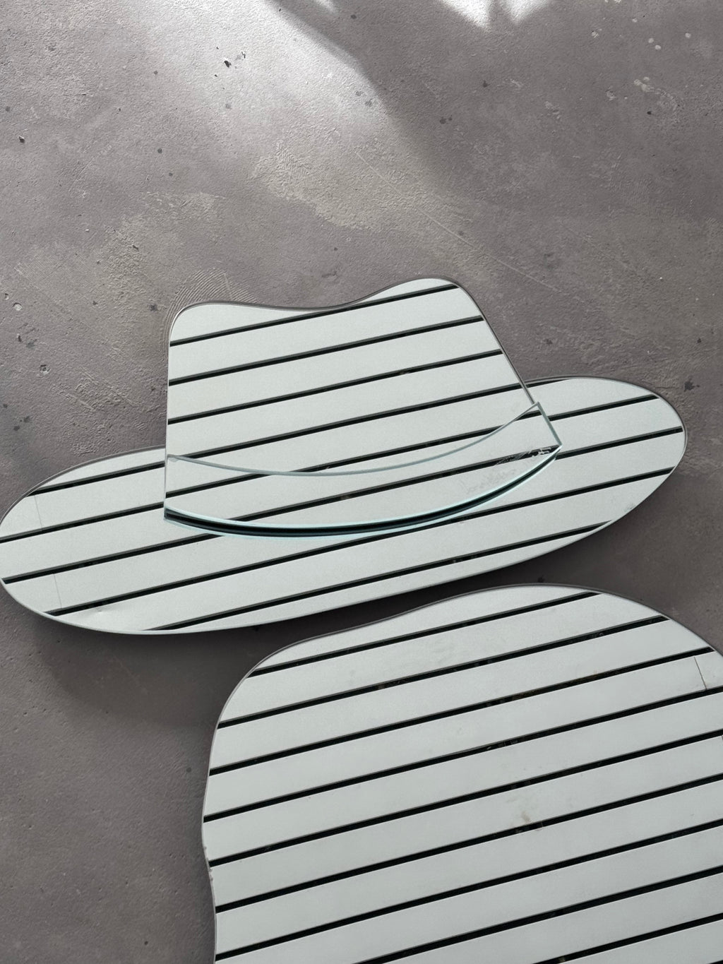 Komplettes Spiegel Set Hat Man von Georges Mathias 1970er Hut Kopf Fliege und Jackett