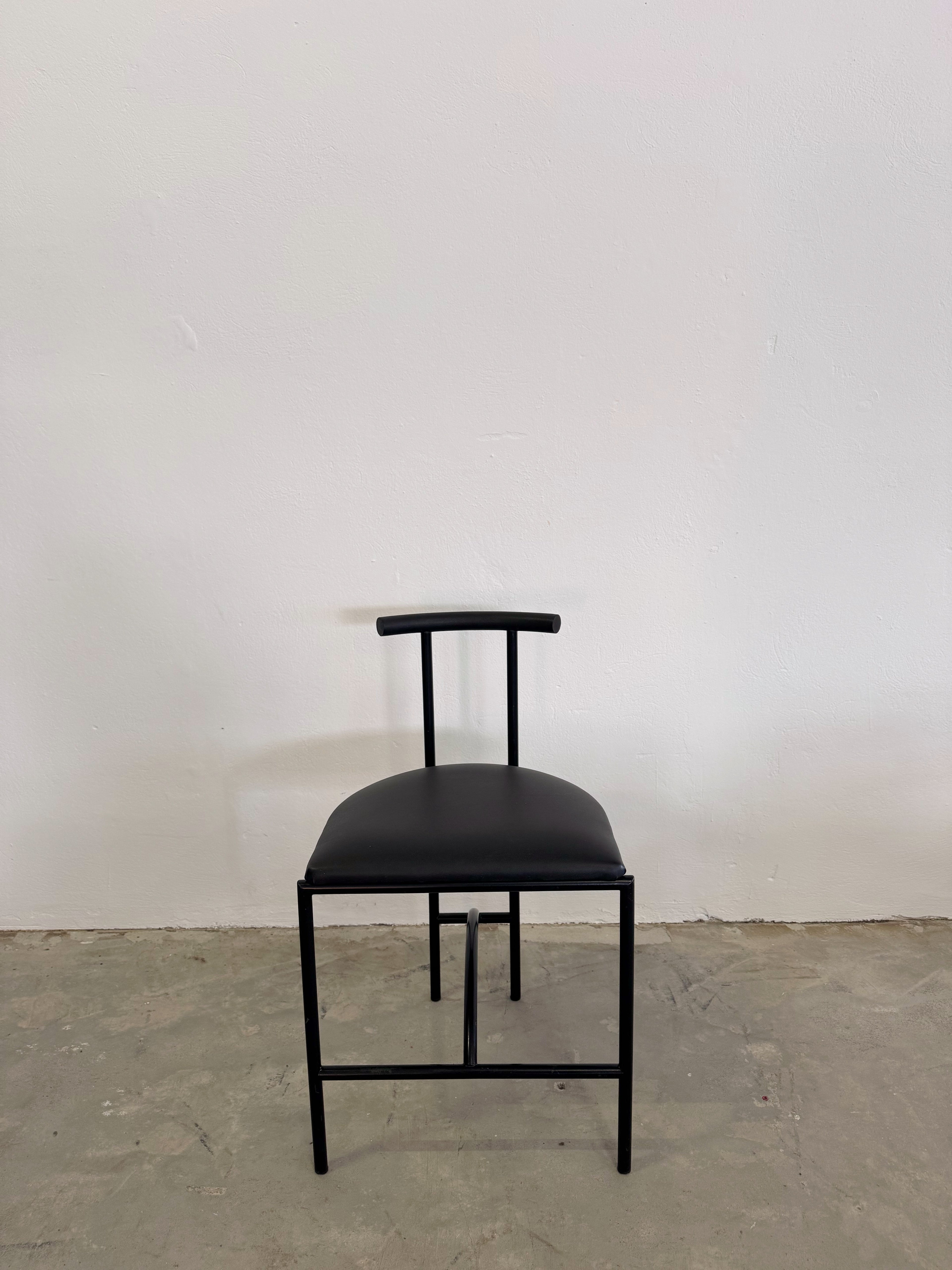 1/6 „Tokyo“-Stühlen von Rodney Kinsman, 1985 – schwarzes Stahlrohr & Kunstleder