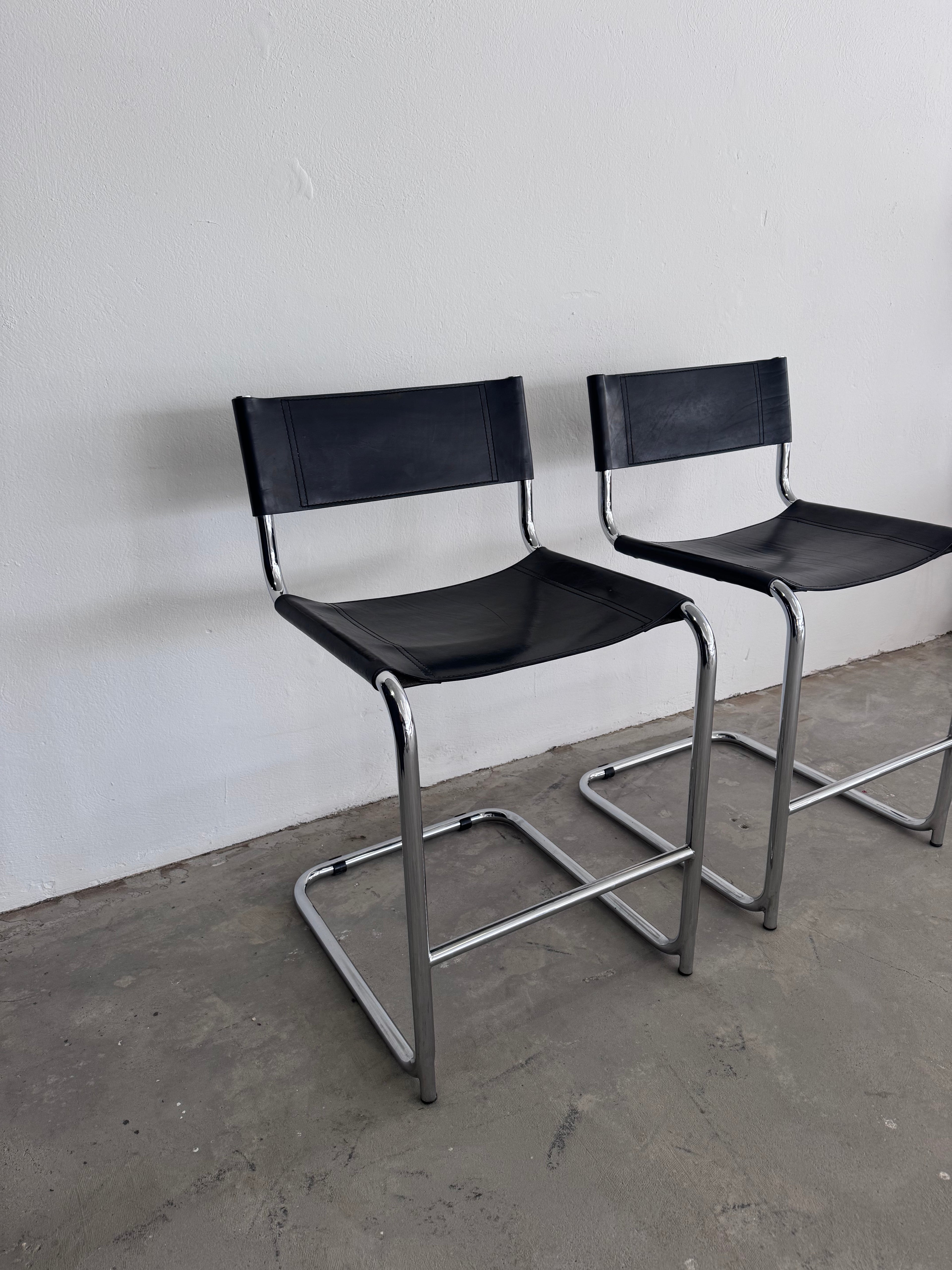 Vintage Cantilever Barhocker im Stil von  Mart Stam Chrom & schwarzes Leder, Mid-Century Modern Barstühle 2er-Set