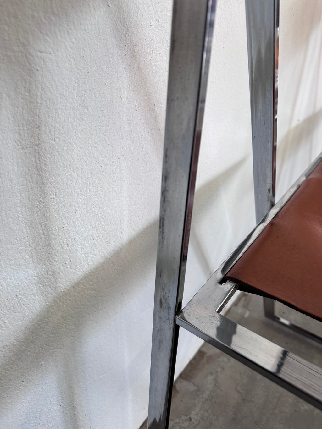 Vintage „Elios“ Klappstühle von Fontoni  Geraci für Lübke Cognac Sattelleder & Chrom – Mid-Century Modern – Restauriert