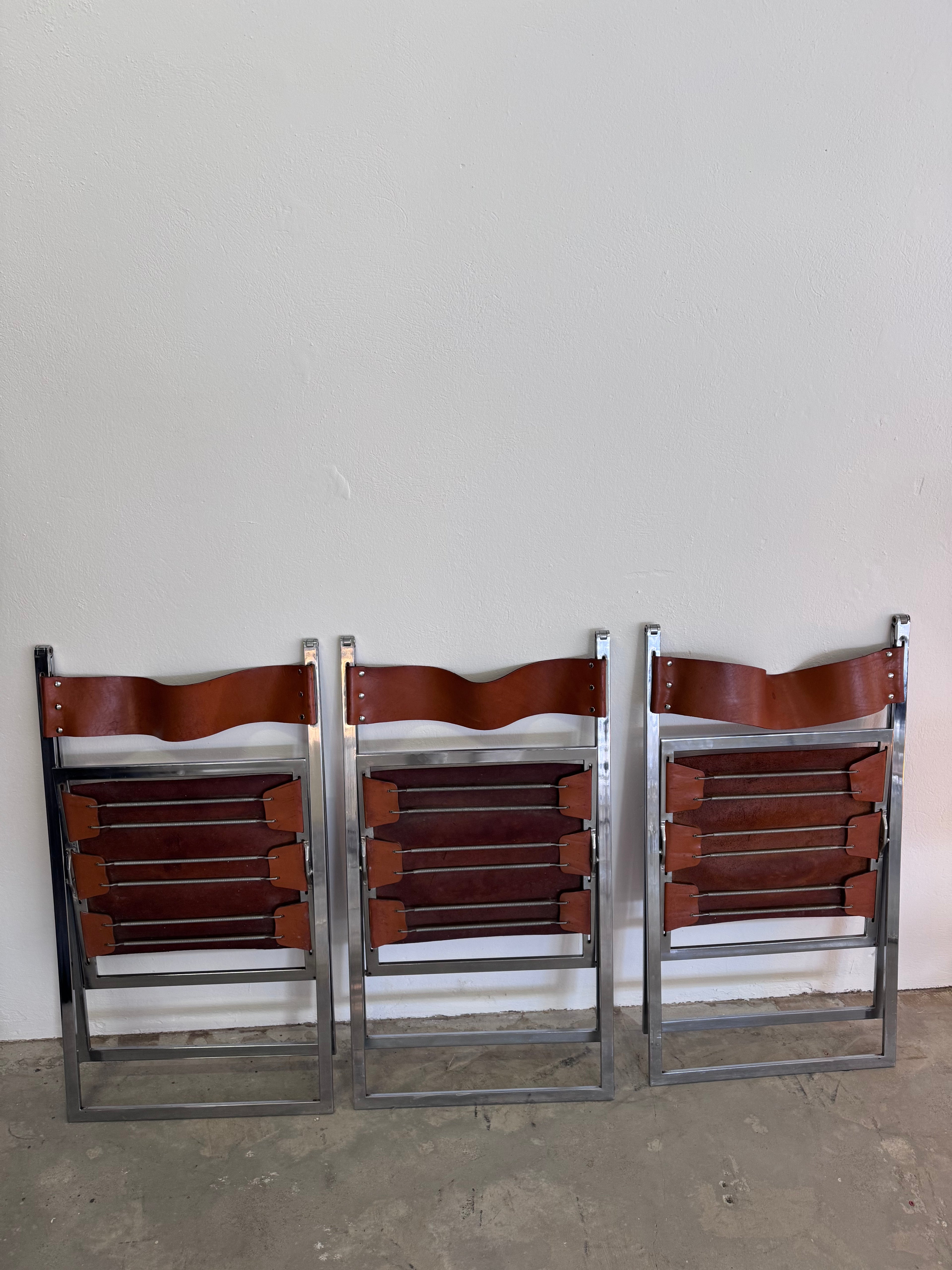 Vintage „Elios“ Klappstühle von Fontoni  Geraci für Lübke Cognac Sattelleder & Chrom – Mid-Century Modern – Restauriert