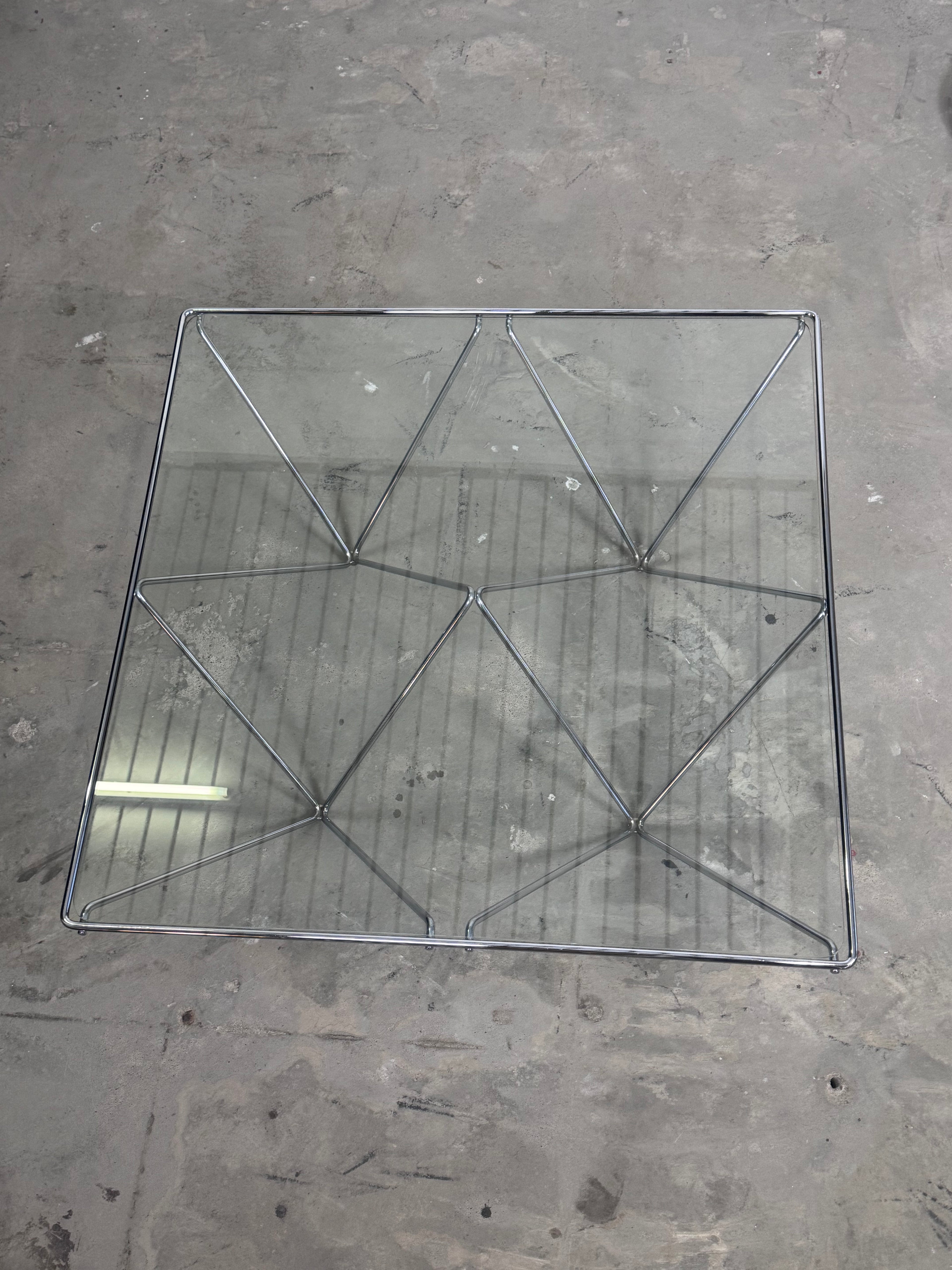 Paolo Piva Alanda Couchtisch für B&B Italia, verchromter Stahl und Glas  Italien um 1980