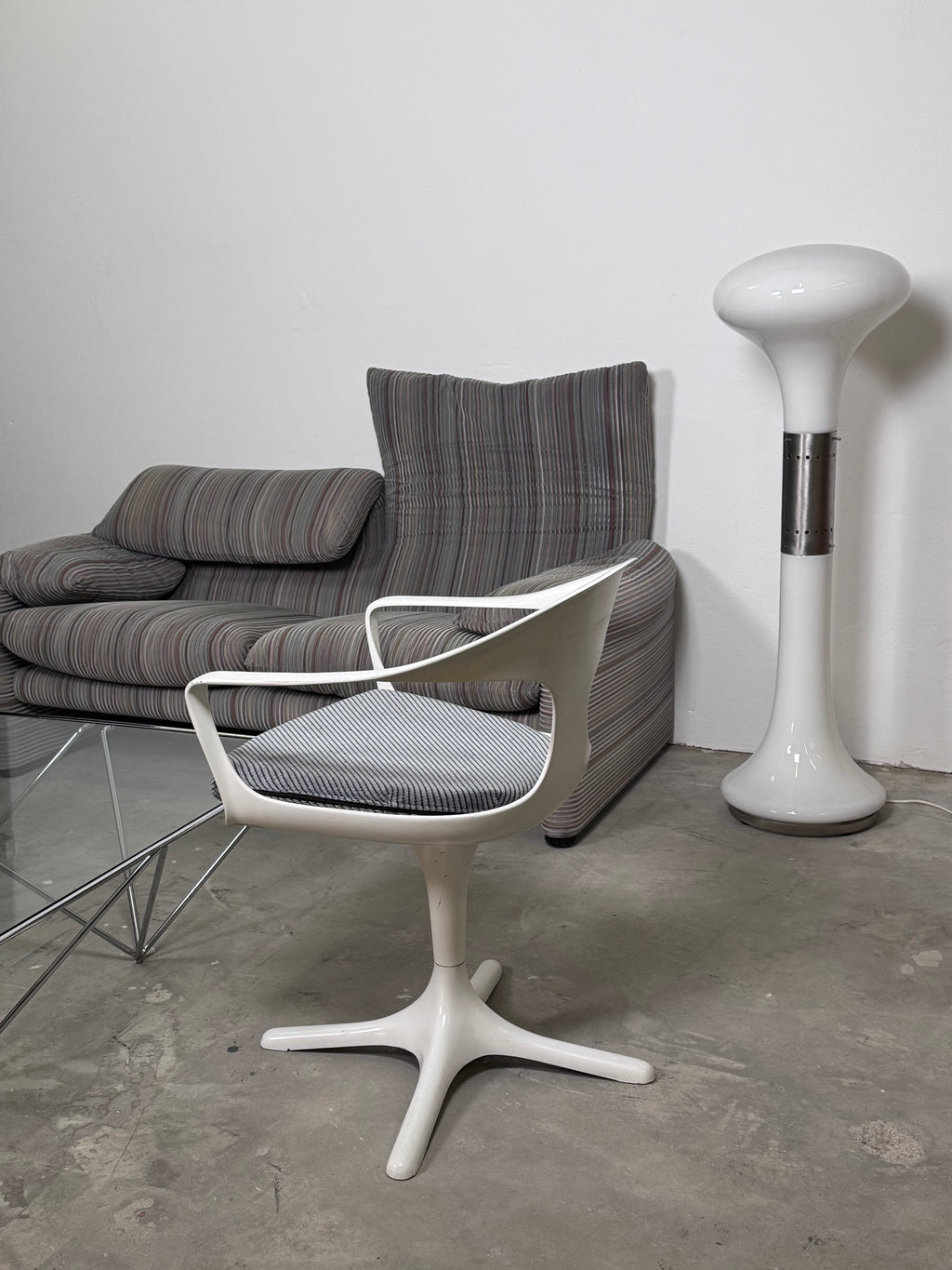 Cassina „Maralunga“ 2-Sitzer Sofa – Vico Magistretti – ikonischer Designklassiker im neuwertigen Zustand