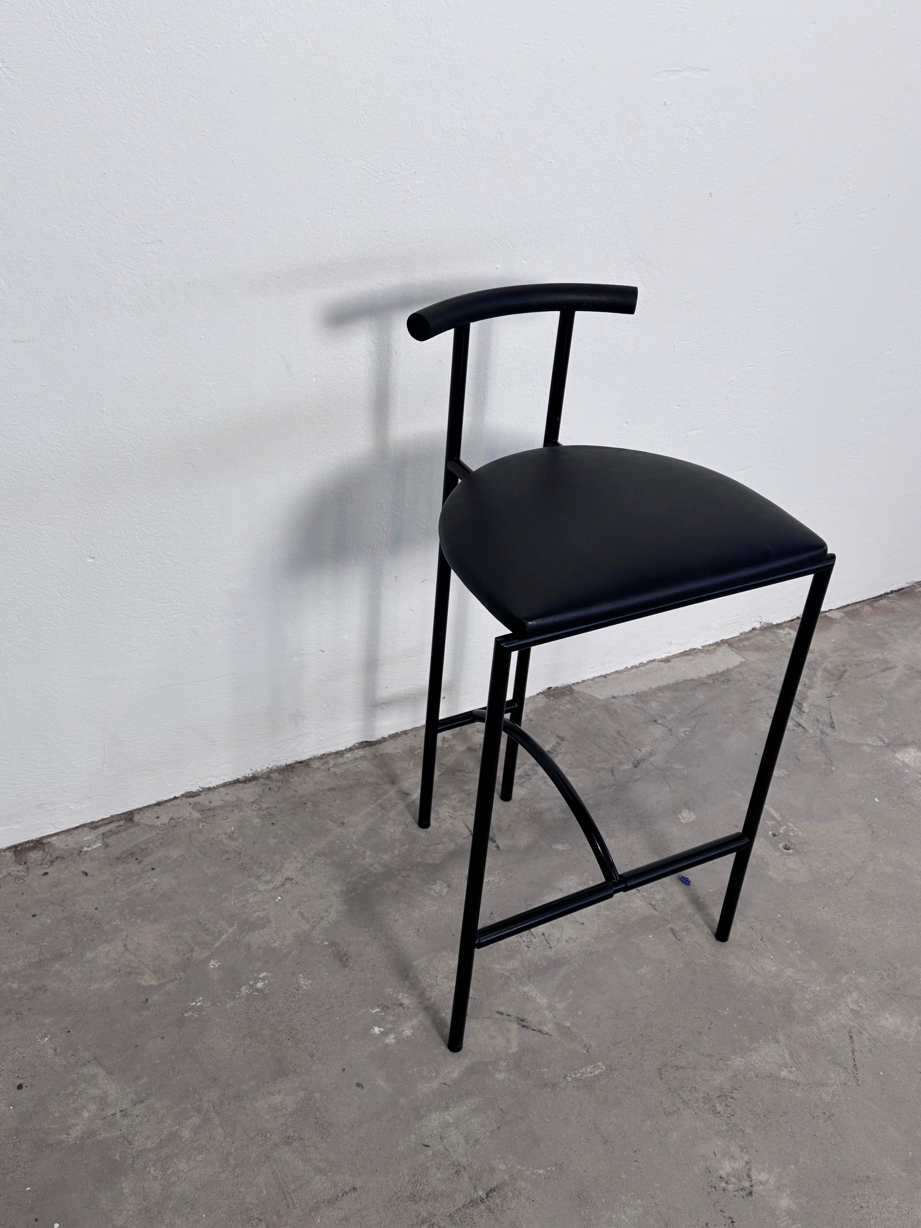 Tokyo“-bar Stühle von Rodney Kinsman, 1985 – schwarzes Stahlrohr & Kunstleder