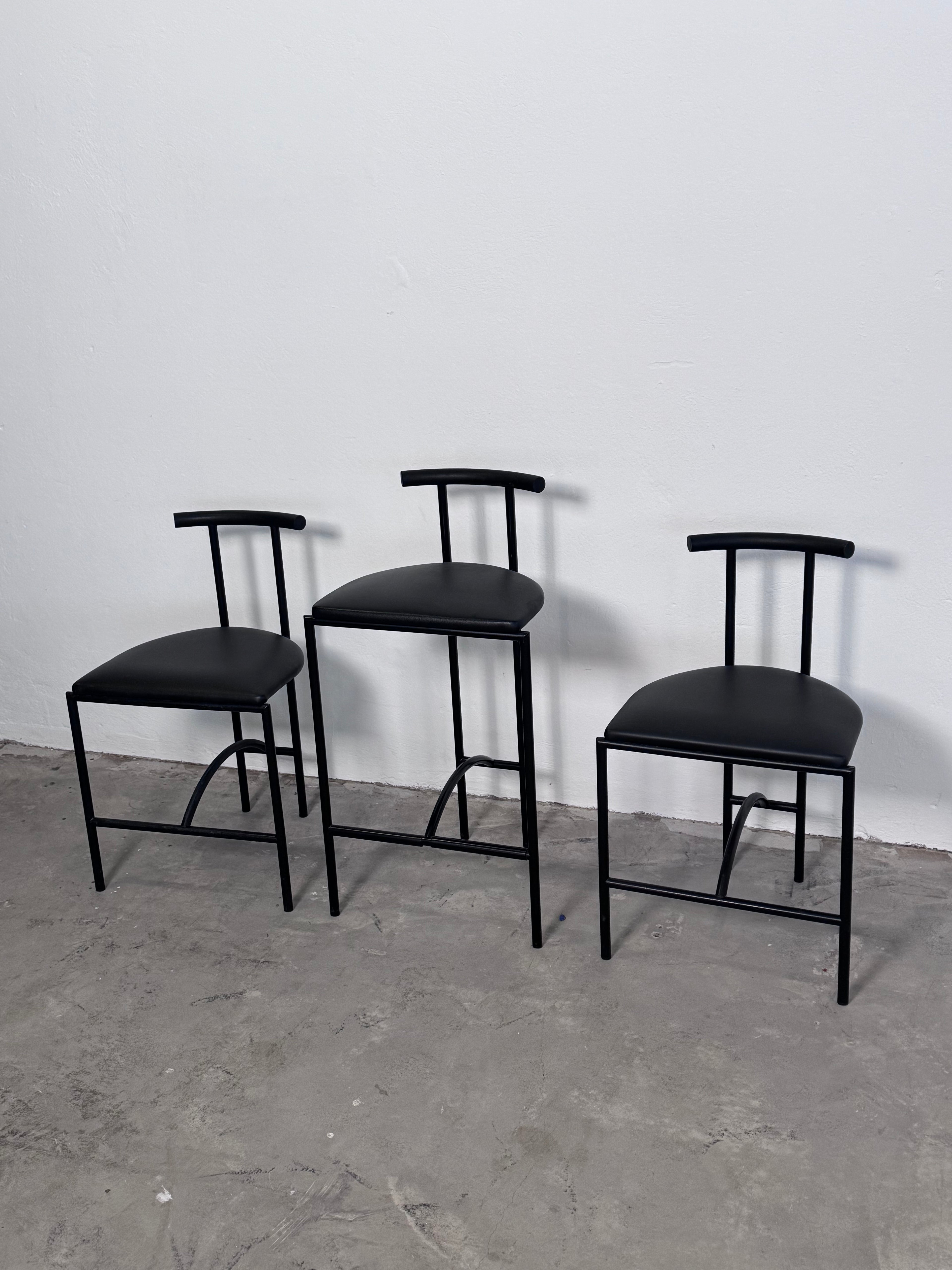 Tokyo“-bar Stühle von Rodney Kinsman, 1985 – schwarzes Stahlrohr & Kunstleder