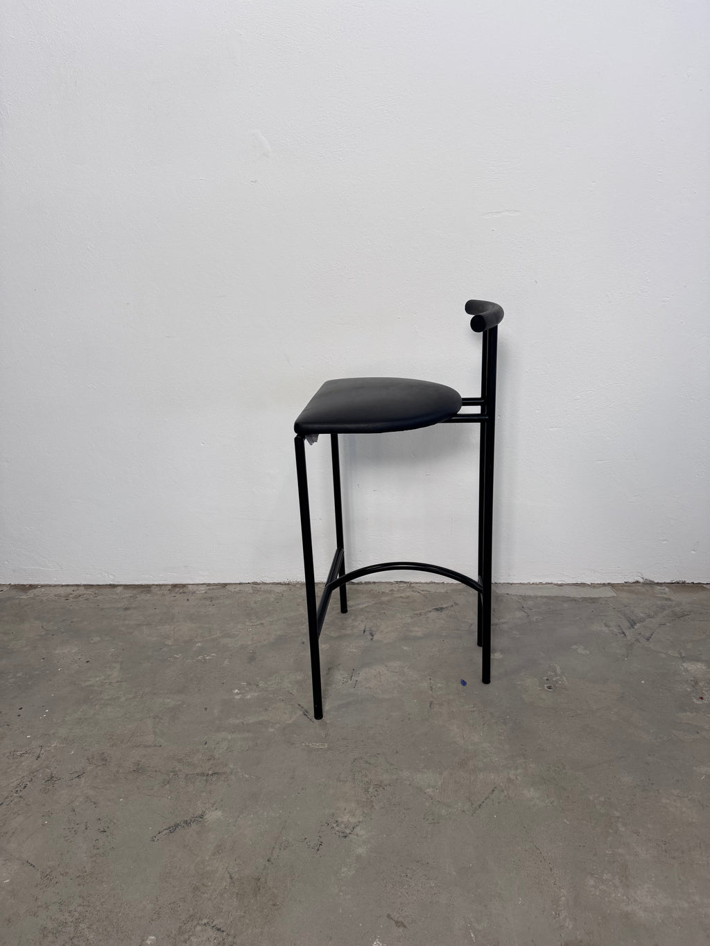 Tokyo“-bar Stühle von Rodney Kinsman, 1985 – schwarzes Stahlrohr & Kunstleder