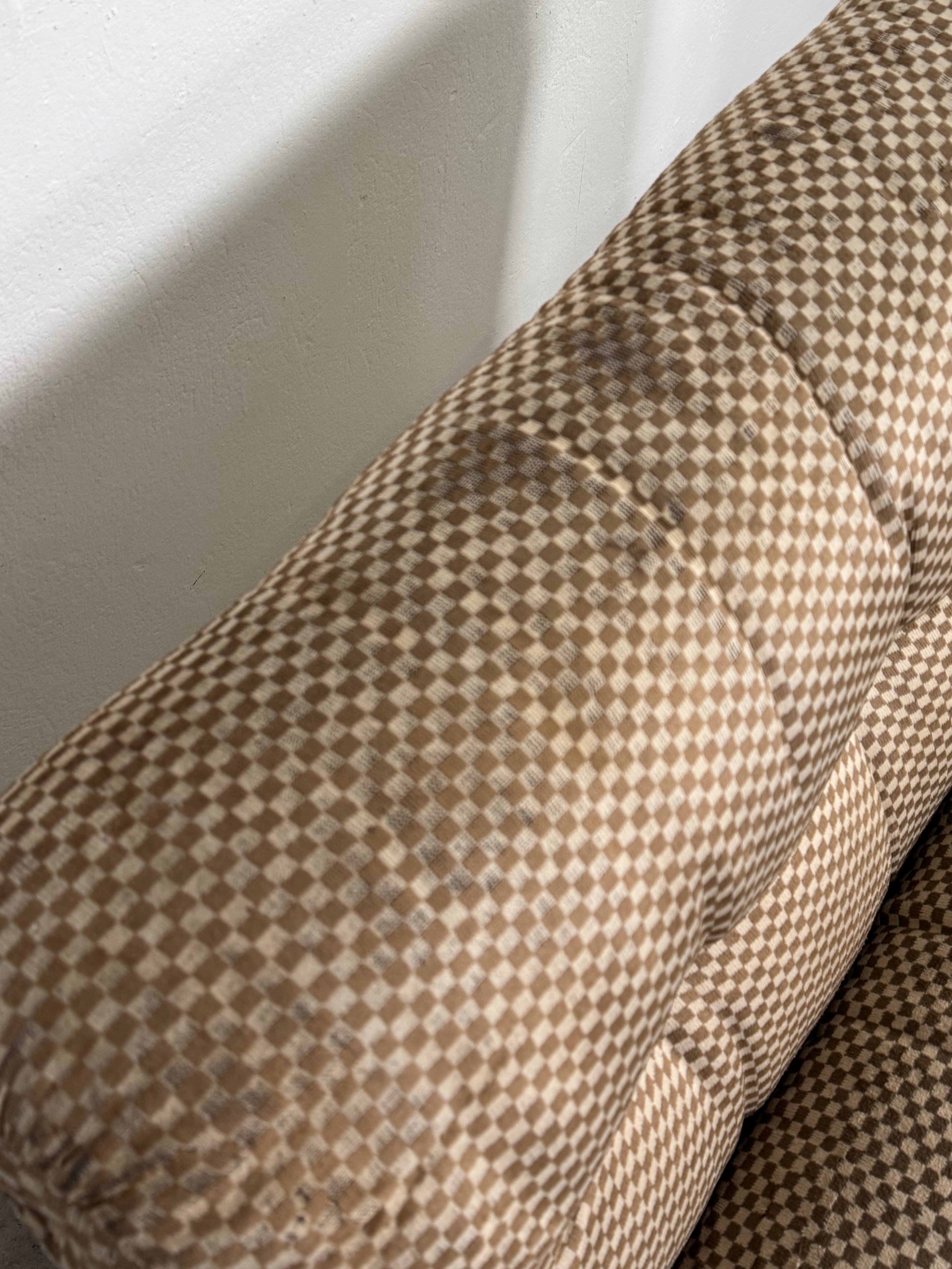 1/2 Amanta armchair Sessel by Mario Bellini originalem beige/cremefarbenem Karo-Bezugsstoff, C&B Italia