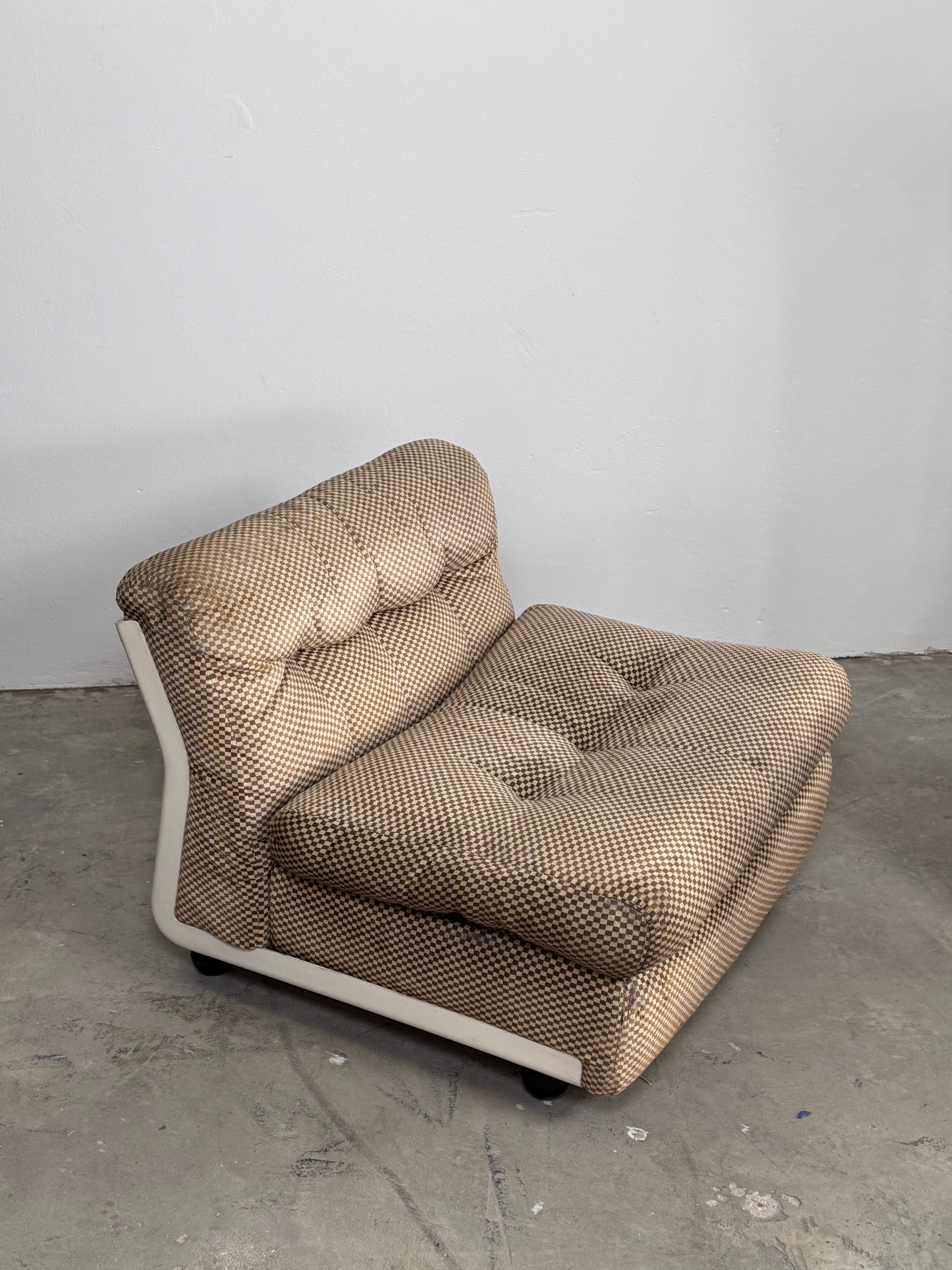 1/2 Amanta armchair Sessel by Mario Bellini originalem beige/cremefarbenem Karo-Bezugsstoff, C&B Italia