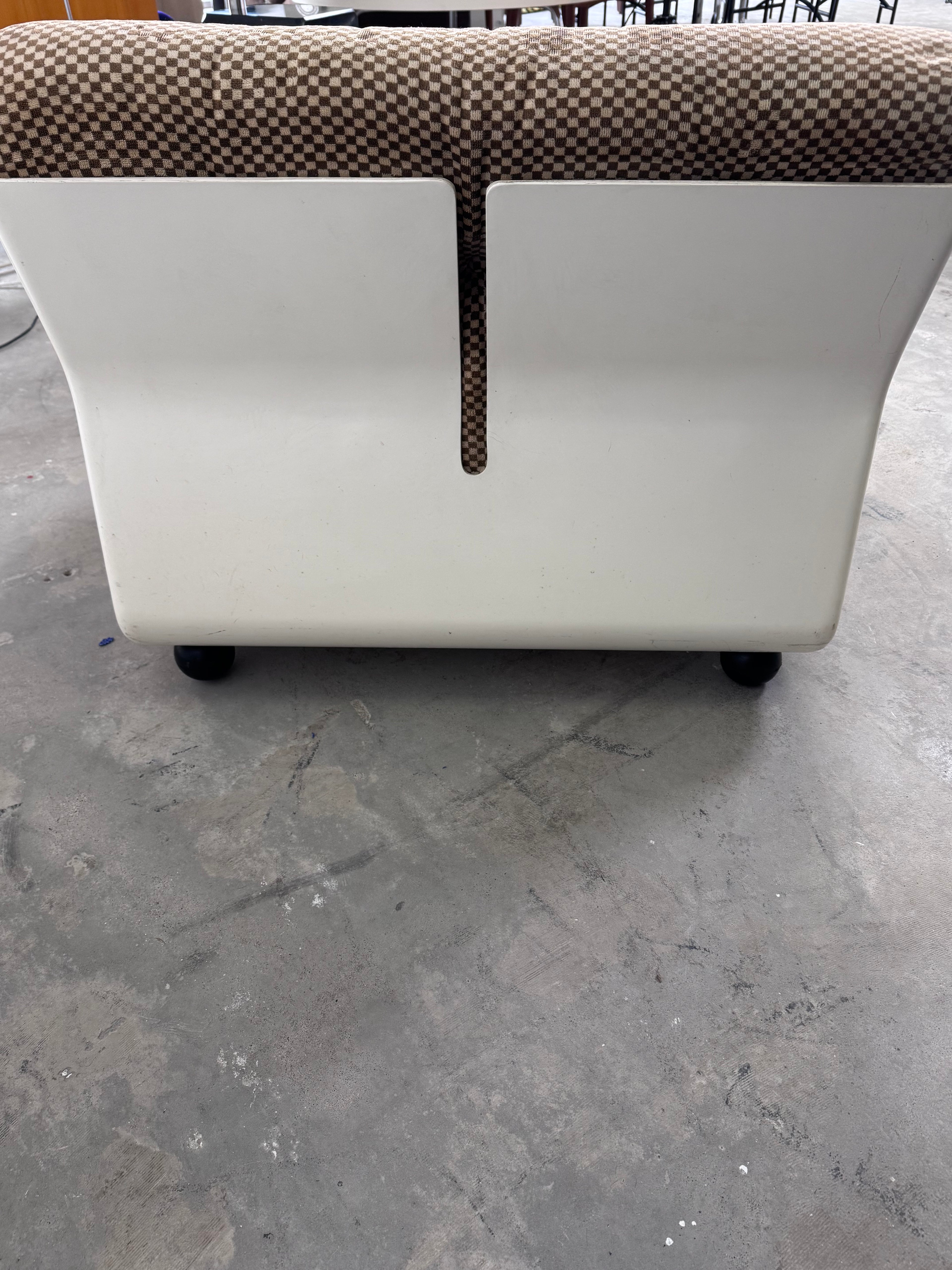 1/2 Amanta armchair Sessel by Mario Bellini originalem beige/cremefarbenem Karo-Bezugsstoff, C&B Italia