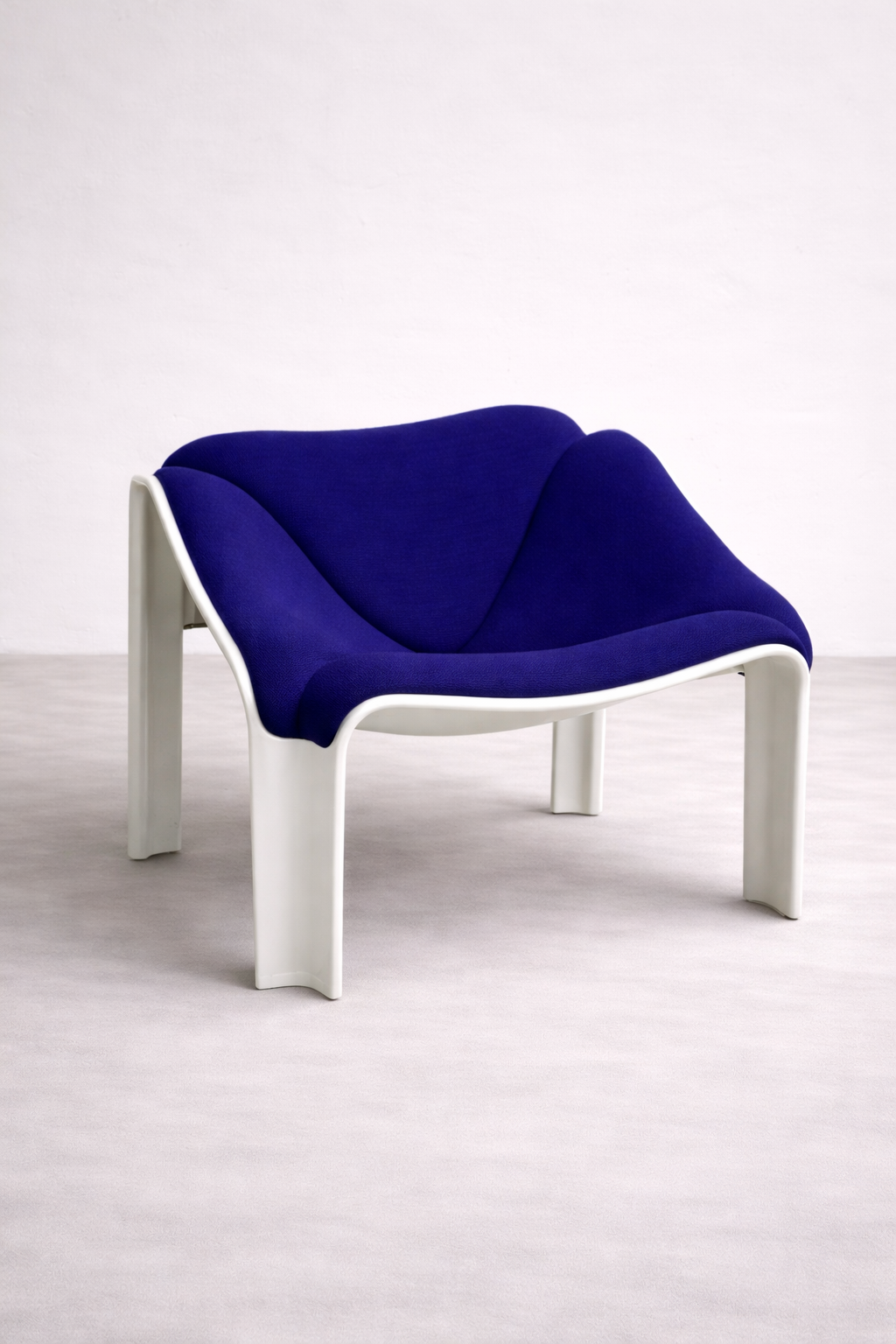 Pierre Paulin F300 Lounge Chair – Artifort, 1960s | Space Age Mid-Century Modern Icon