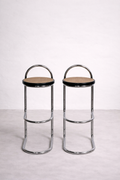 Set aus 2 Vintage Barhockern mit Chromgestell & Wiener Geflecht Sitzfläche | 1970er Jahre | Space Age / Bauhaus Stil
