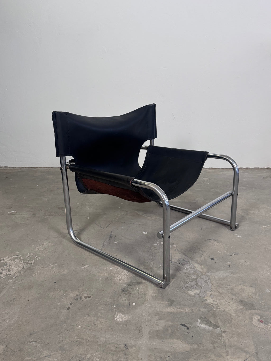 Rodney Kinsman T1 Lounge Chair für OMK, 1960er – Vintage Ledersessel aus Stahlrohr – Mid Century Designklassiker