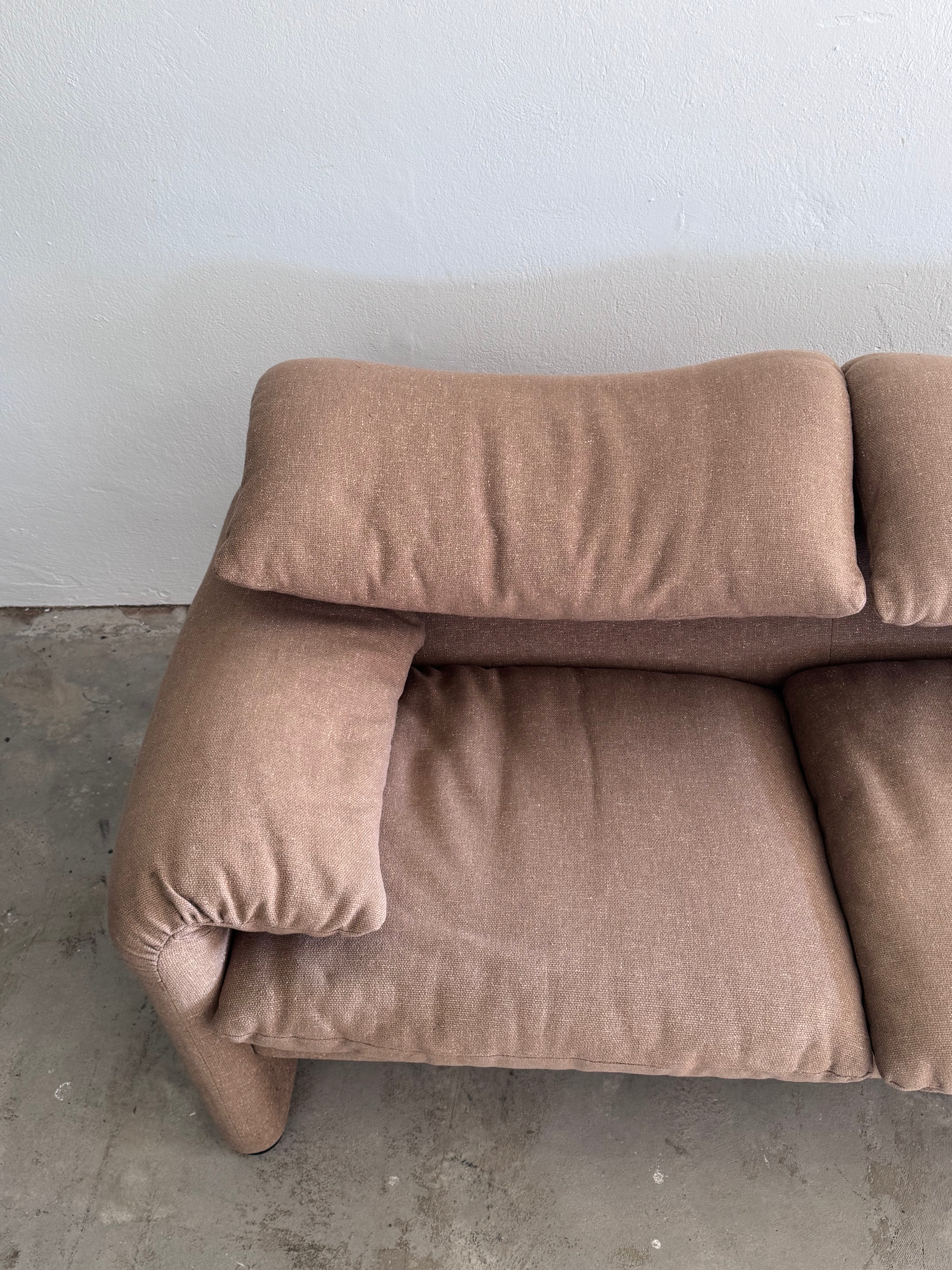 1/2 Cassina Maralunga Sofa 1970er | Vico Magistretti | Vintage Design Klassiker | Leinenbezug | 2er Sofa