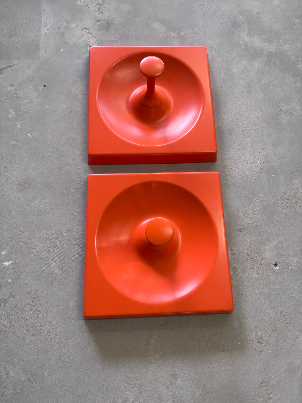 Vintage Schönbuch Quadro Garderoben-Element, 1970er, Orange, Mid-Century Wandgarderobe, Modulares Design