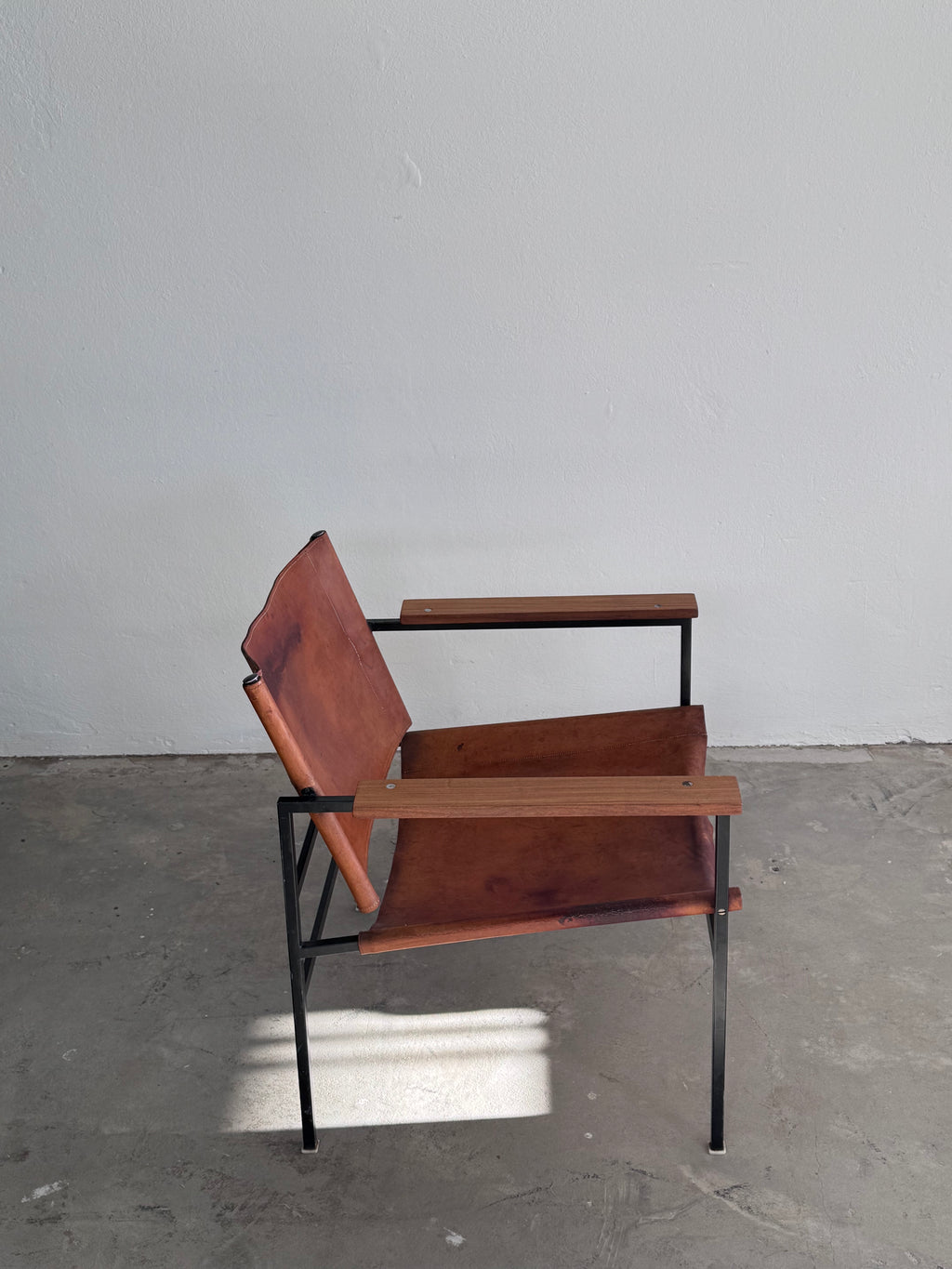 Eddie Harlis für Thonet, ST 805, Sling Lounge Chair aus cognacfarbenem Sattelleder, 1960er/1970er