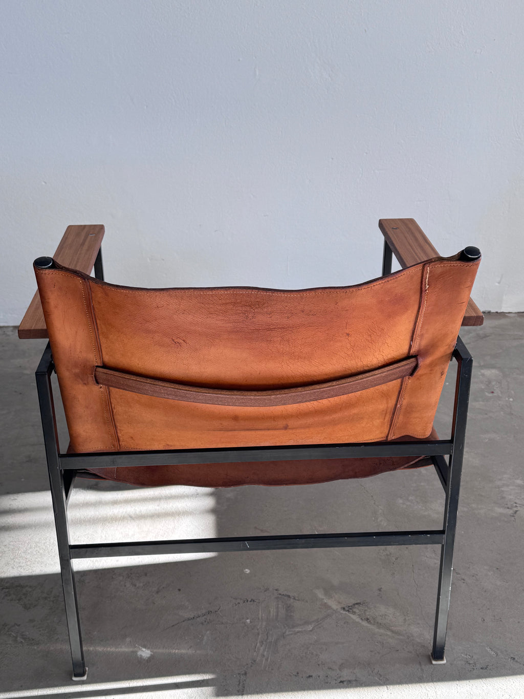 Eddie Harlis für Thonet, ST 805, Sling Lounge Chair aus cognacfarbenem Sattelleder, 1960er/1970er