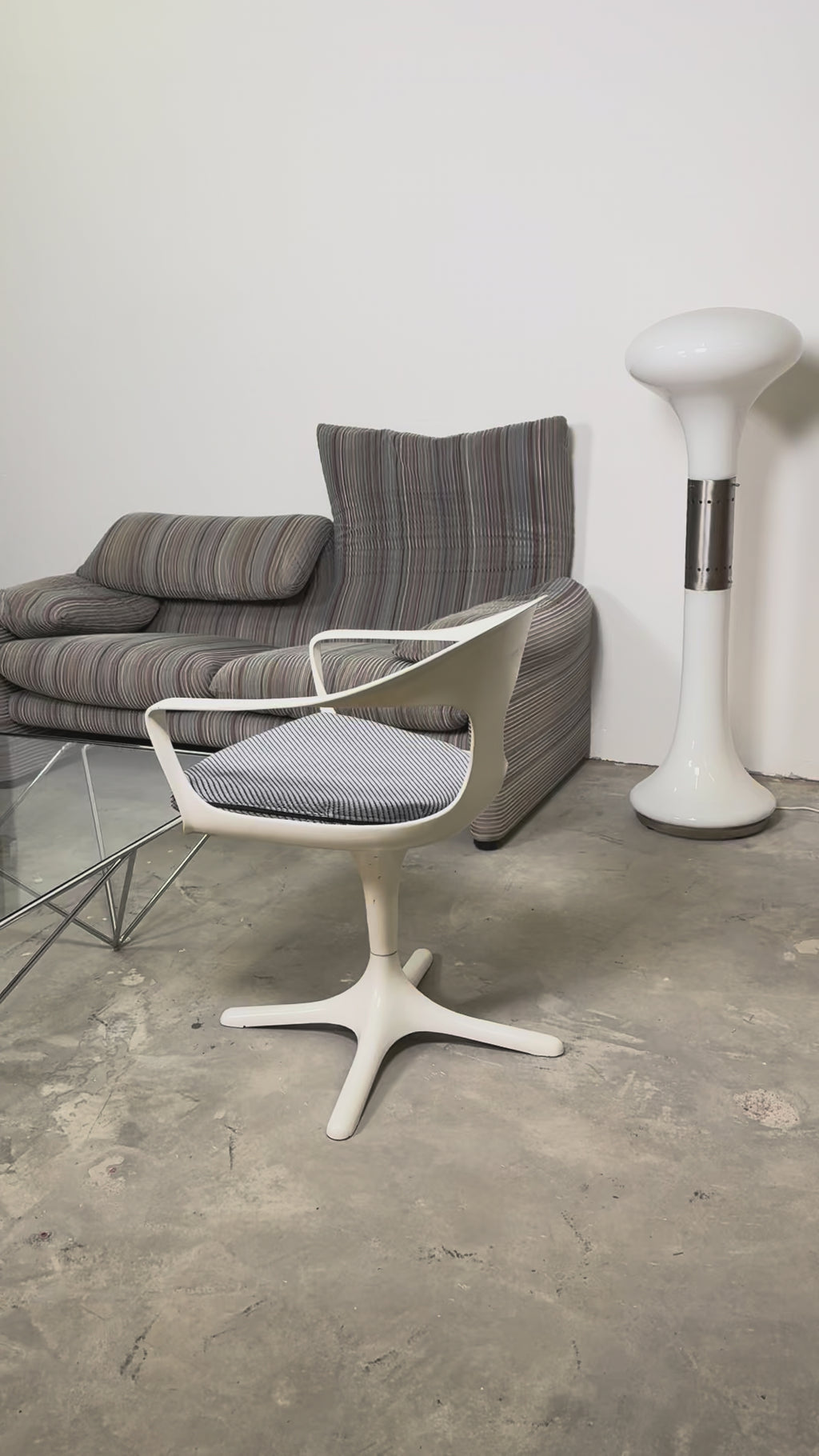 Cassina „Maralunga“ 2-Sitzer Sofa – Vico Magistretti – ikonischer Designklassiker im neuwertigen Zustand