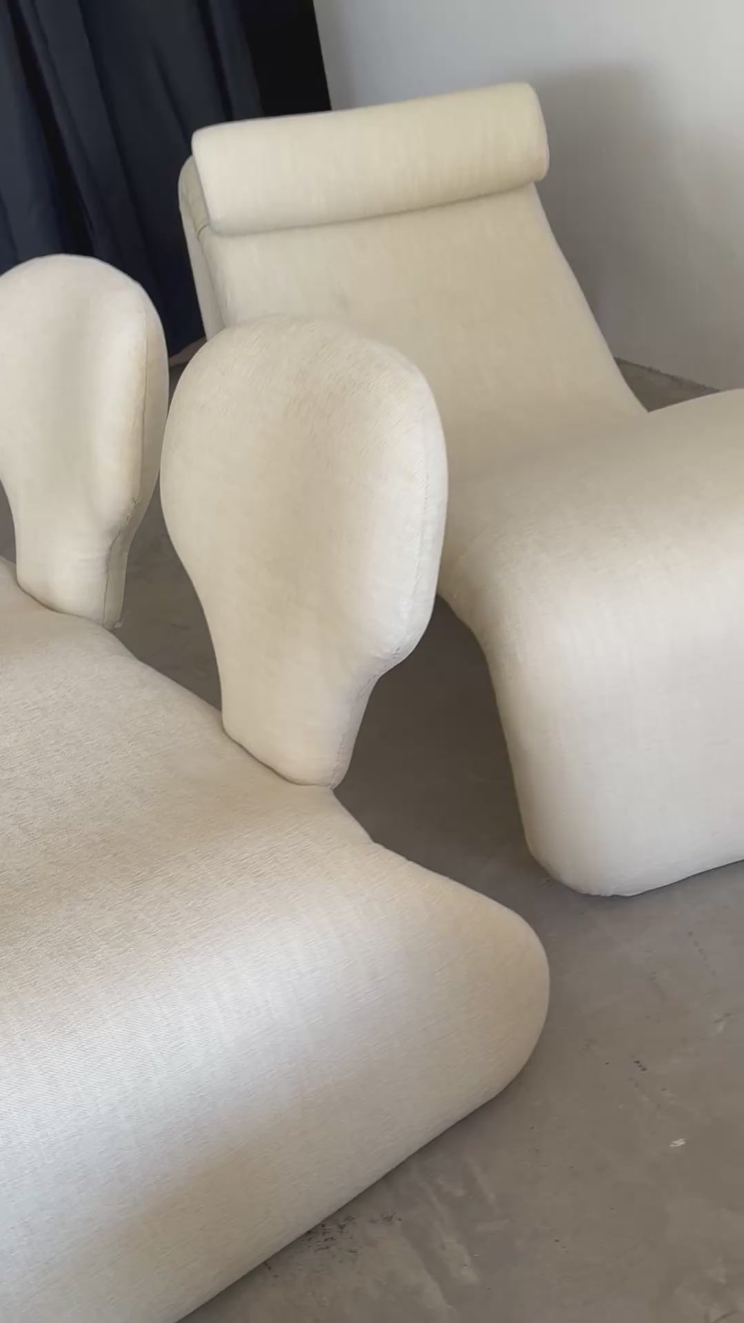 Djinn 2-Sitzer Sofa in Creme Bouclé von Olivier Mourgue für Airborne, 1970er